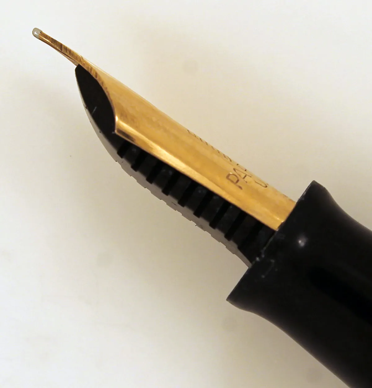 1945 PARKER GOLDEN PEARL VACUMATIC MAJOR FOUNTAIN PEN F to BB FLEX NIB WITH SEAMED CELLULOID RESTORED