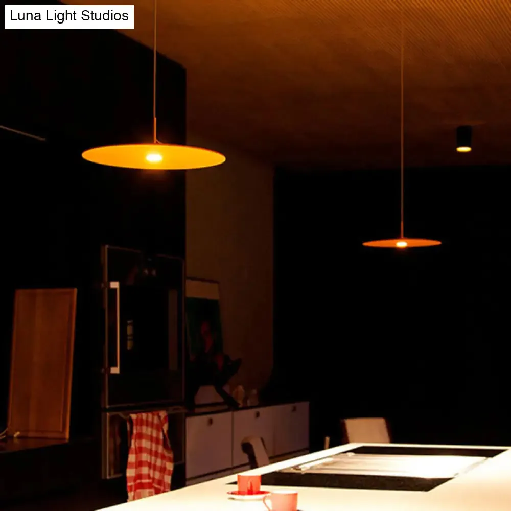 Minimalist Disk Pendant Lamp - Metallic LED Suspension Light Fixture for Decorative Diner Bars